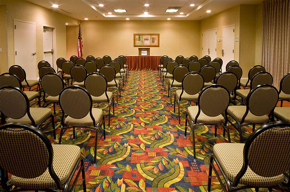 Hilton Garden Inn Fredericksburg Dış mekan fotoğraf
