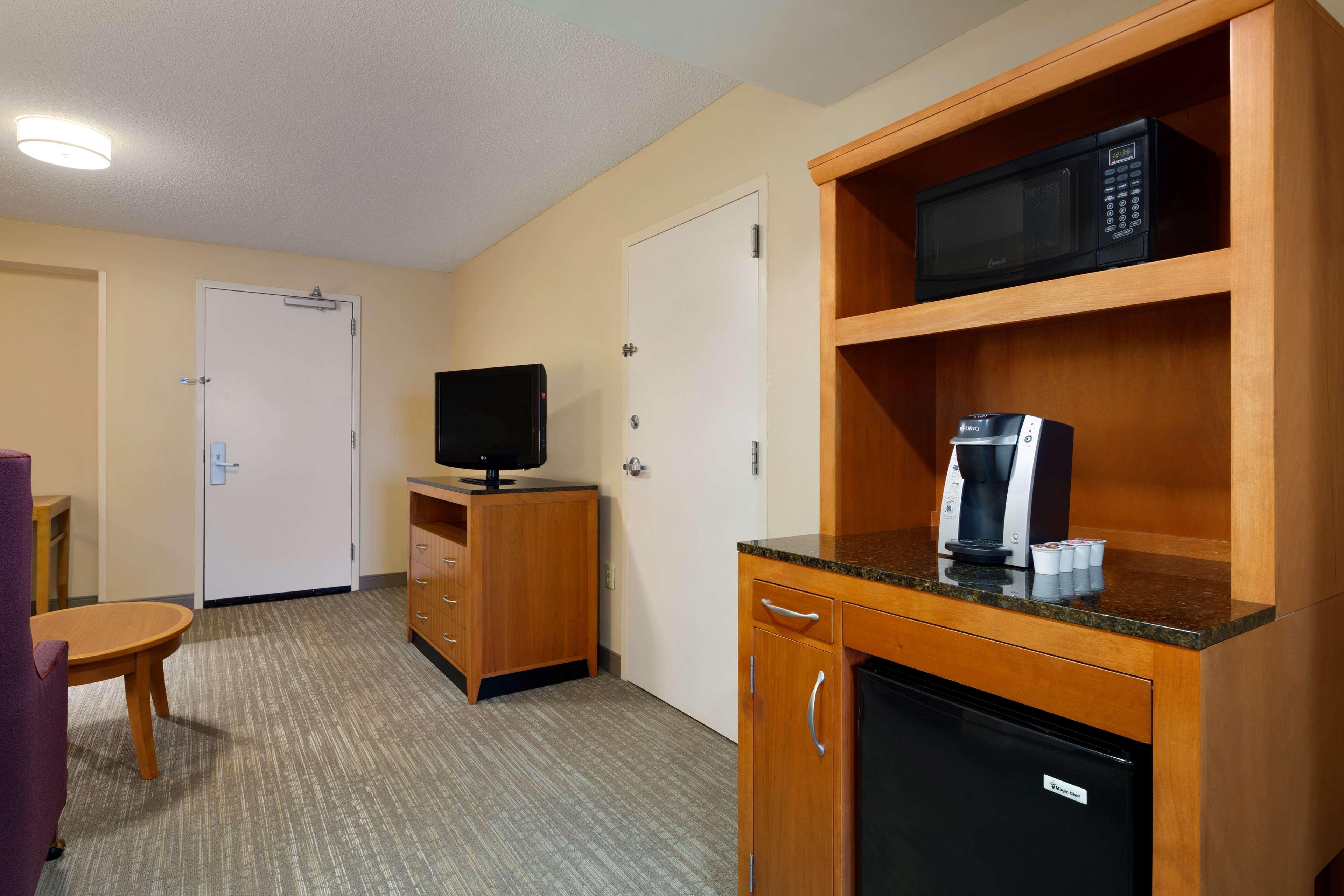 Hilton Garden Inn Fredericksburg Dış mekan fotoğraf