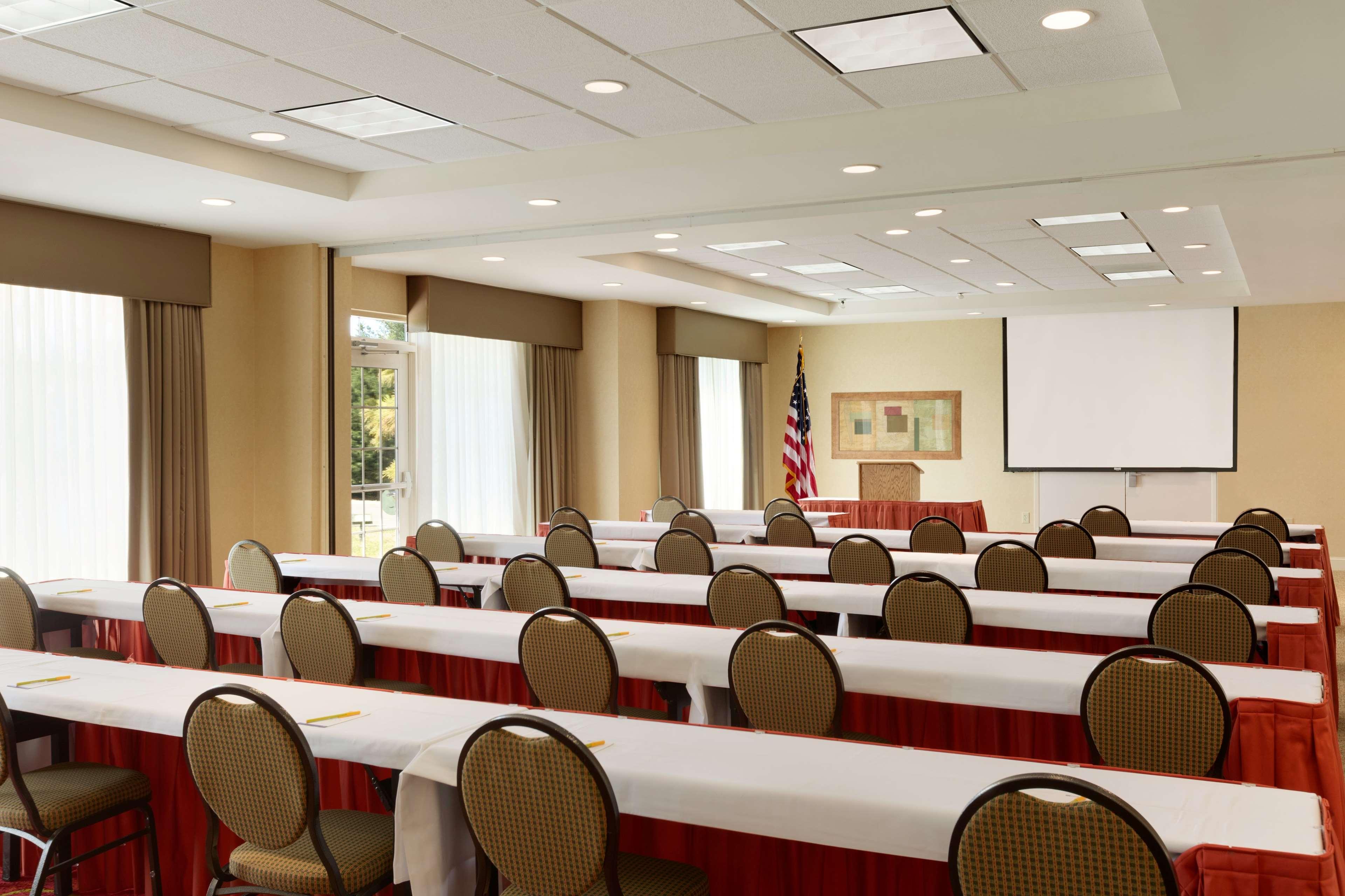 Hilton Garden Inn Fredericksburg Dış mekan fotoğraf